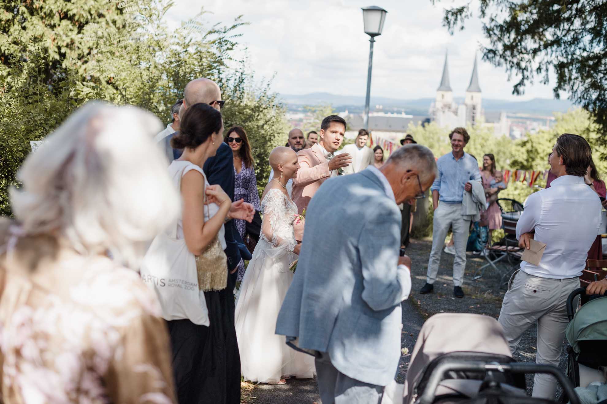 Hochzeit, Bamberg, Feier, Villa Remeis, Paerchen, Gaeste, Brautpaar